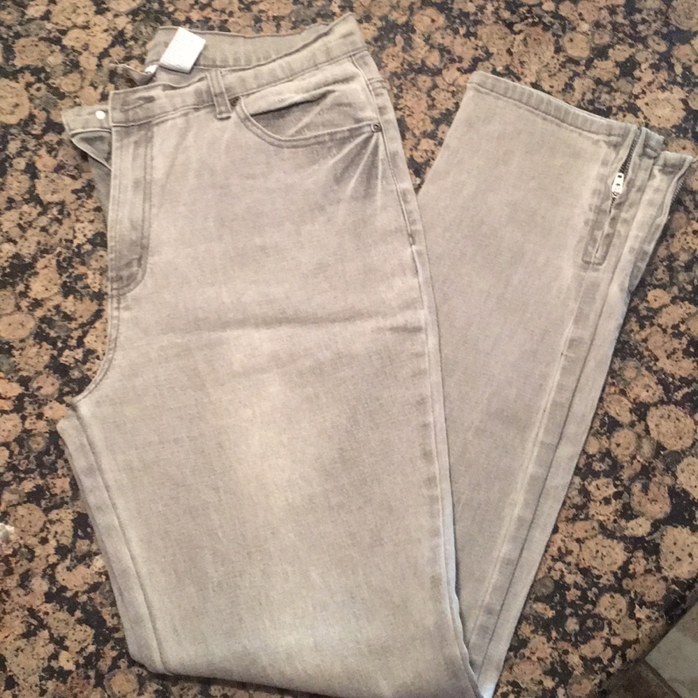 DG 2 Dian Gilman grey denim jeans w zipper ankles